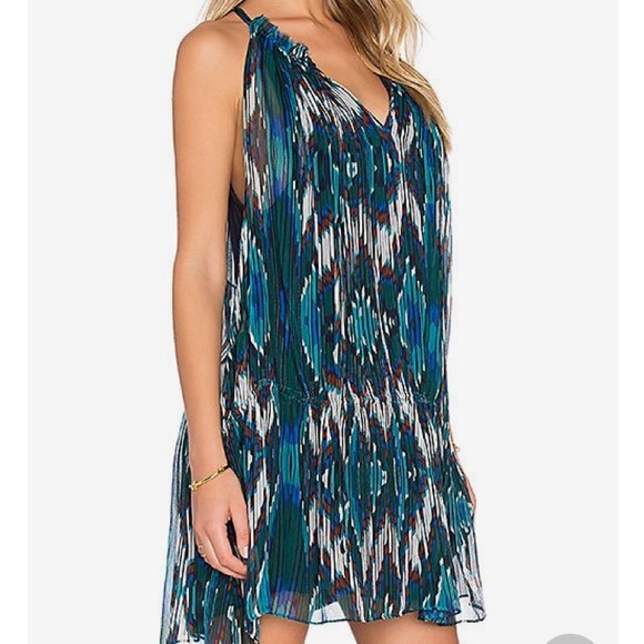 Chloe Oliver Dress - Picture 2 of 7